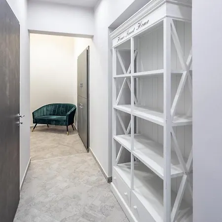 Stunning In The Hearth Of *